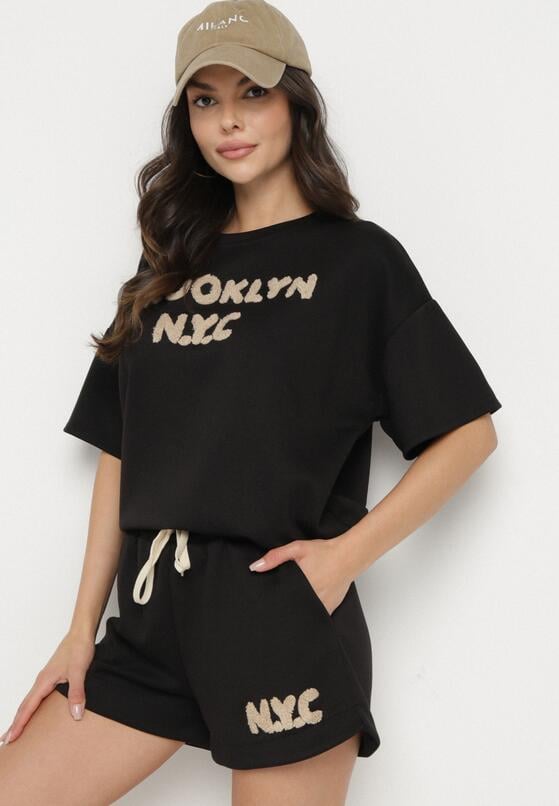 Czarny Komplet Oversize z Wiskozą T-shirt i Szorty z Nadrukiem Liravella 1