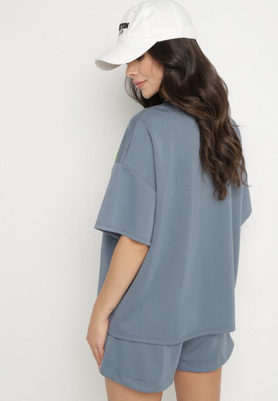 Granatowy Komplet Oversize z Wiskozą T-shirt i Szorty z Nadrukiem Liravella 3