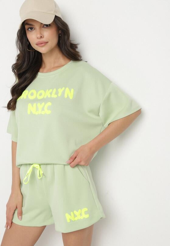 Jasnozielony Komplet Oversize z Wiskozą T-shirt i Szorty z Nadrukiem Liravella 1