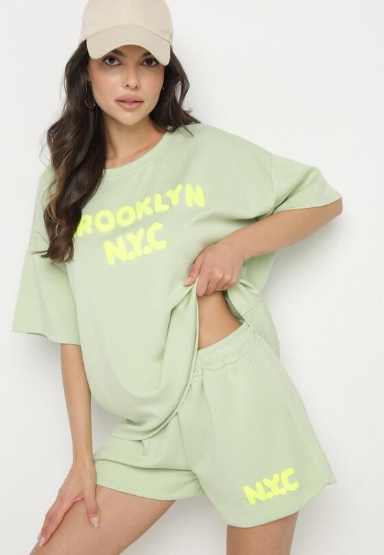 Jasnozielony Komplet Oversize z Wiskozą T-shirt i Szorty z Nadrukiem Liravella 5