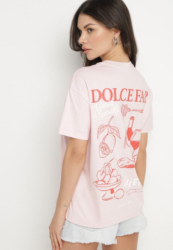 Jasnoróżowy Bawełniany T-shirt z Ozdobnym Nadrukiem Addlessa 3
