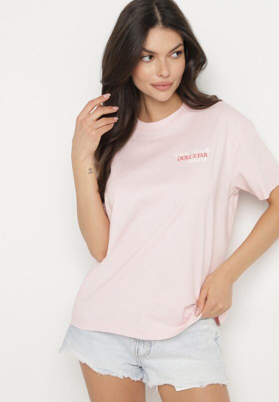 Jasnoróżowy Bawełniany T-shirt z Ozdobnym Nadrukiem Addlessa 4