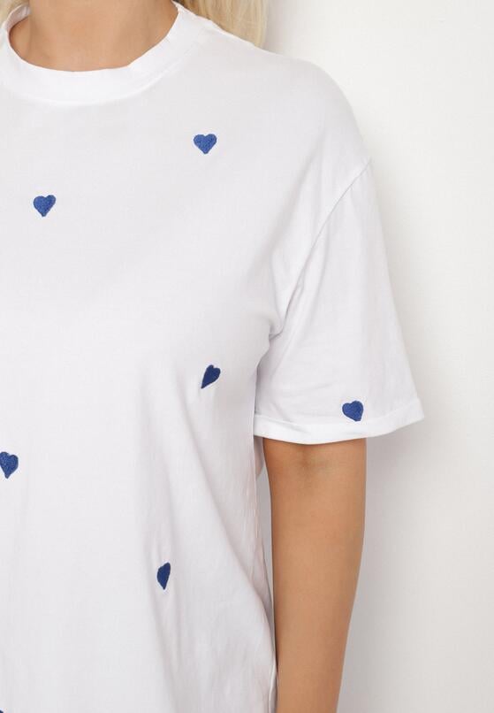 Biało-Niebieski Bawełniany T-shirt Zdobiony Haftem w Kształcie Serc Naloree 5