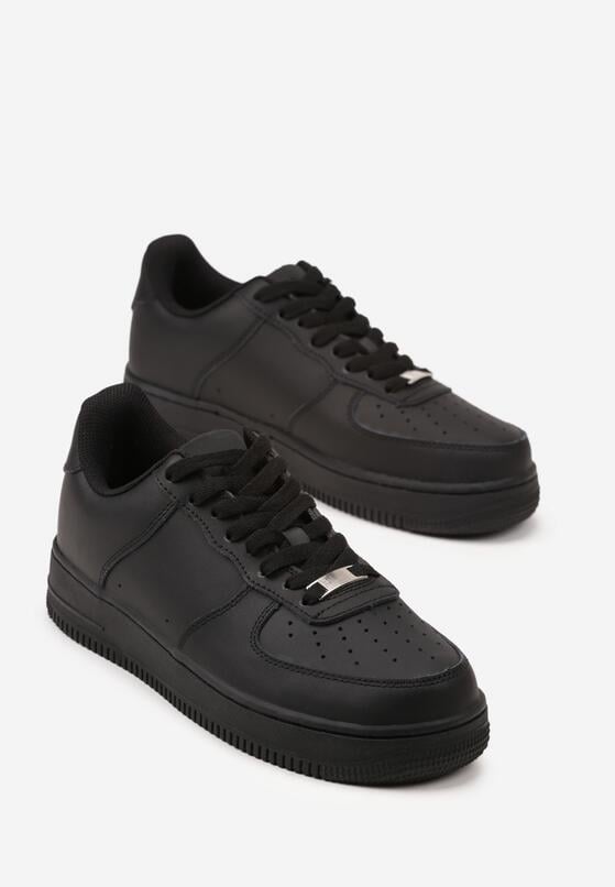 Czarne Skórzane Sneakersy Ozdobione Perforacją Rilurea 5