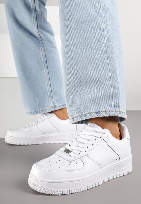 Białe Skórzane Sneakersy Ozdobione Perforacją Rilurea 2