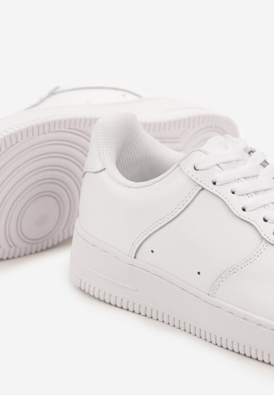 Białe Skórzane Sneakersy Ozdobione Perforacją Rilurea 6