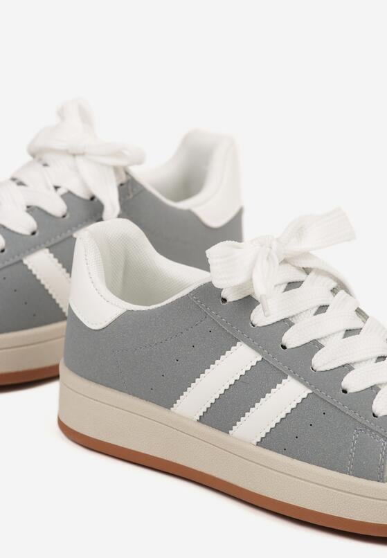Szaro-Białe Sneakersy z Ozdobnymi Paskami Rilanira 6