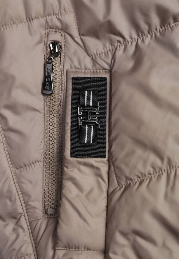 Ciemnobeżowa Pikowana Kurtka z Kapturem i Ozdobnymi Suwakami Tulirisa 8