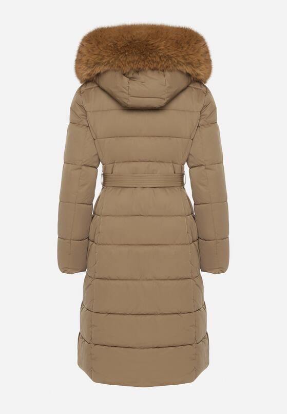 Ciemnobeżowa Długa Kurtka Pikowana z Kapturem z Futerkiem i Paskiem w Talii Avesiia 7