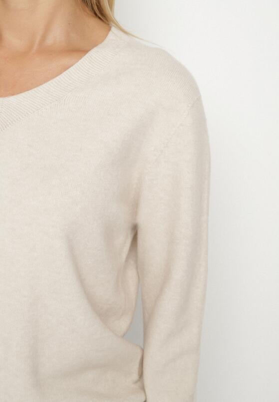 Beżowy Sweter z Wiskozą i Wełną z Dekoltem w Serek Claida 5