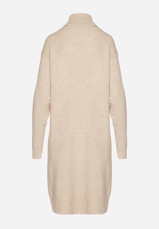 Jasnobeżowa Sweterkowa Sukienka z Golfem Ozdobiona Tłoczeniem Lanika 7