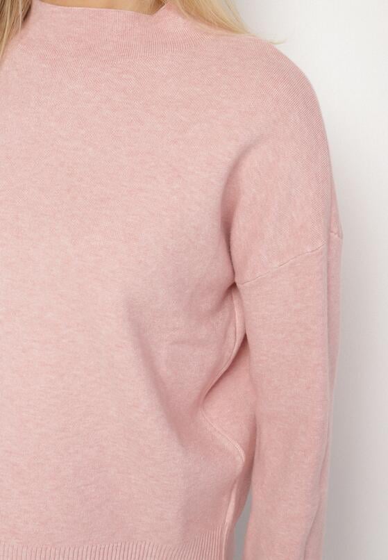 Różowy Gładki Sweter o Pudełkowym Kroju ze Stójką Unessa 5