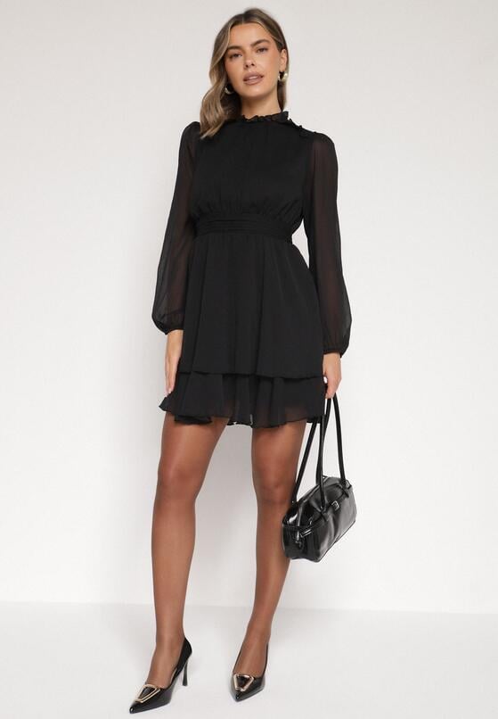 Czarna Rozkloszowana Sukienka Siateczkowa z Bufiastymi Rękawami Isovana 2