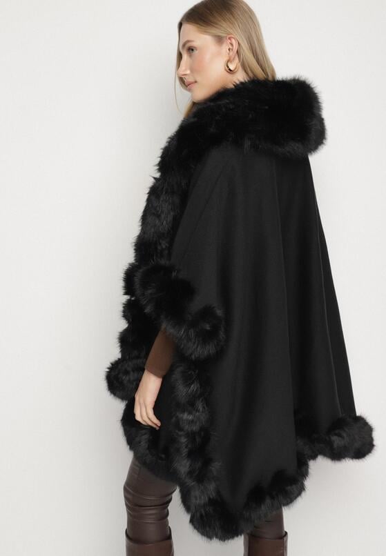 Poncho Negru 3