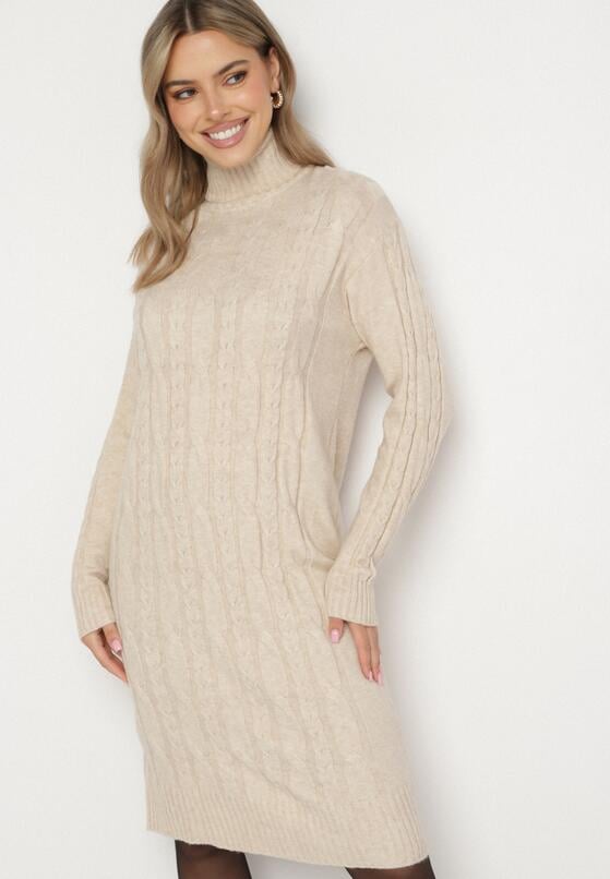 Jasnobeżowa Sweterkowa Sukienka z Golfem Wełną i Bawełną Ozdobiona Splotem Reiania 1