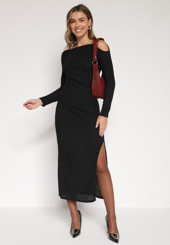 Czarna Dopasowana Sukienka z Metaliczną Ozdobą na Ramieniu Reilara 2