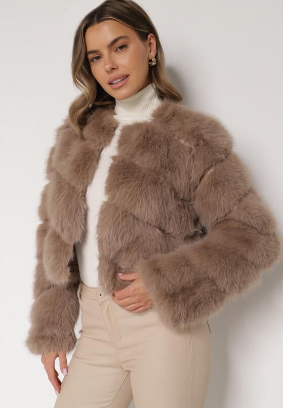 Ciemnobeżowa Krótka Kurtka z Futerkiem na Haftki Loreinda 4