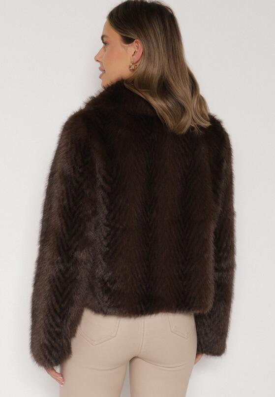 Brązowa Kurtka Futerko o Prostym Kroju z Zapięciem na Suwak Tusiviela 3