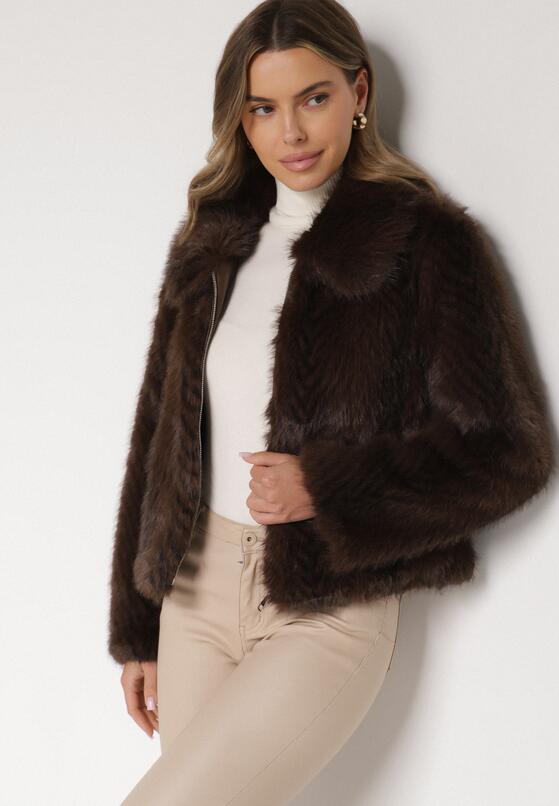 Brązowa Kurtka Futerko o Prostym Kroju z Zapięciem na Suwak Tusiviela 4