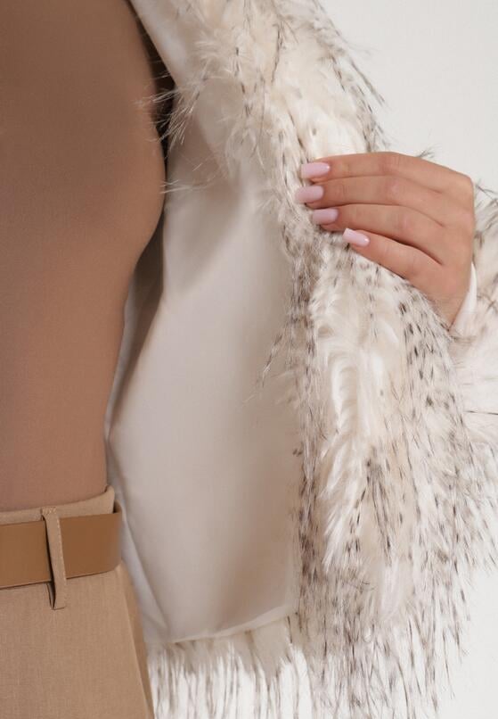 Biała Futrzana Kurtka z Cieniowanym Wzorem Tusvella 5