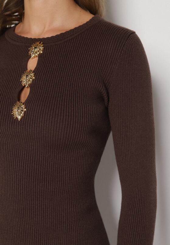 Brązowa Dopasowana Sukienka z Prążkowanej Dzianiny z Wiskozą z Aplikacjami Tusmana 5