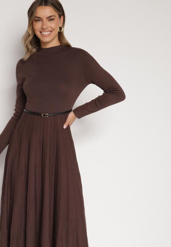 Brązowa Rozkloszowana Sukienka z Dzianiny z Wiskozą z Długim Rękawem i Paskiem Tusmina 4