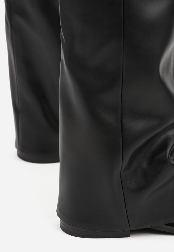 Czarne Kozaki z Noskiem w Szpic i Cholewką Imitującą Nogawkę z Klamrą Tusemira 6