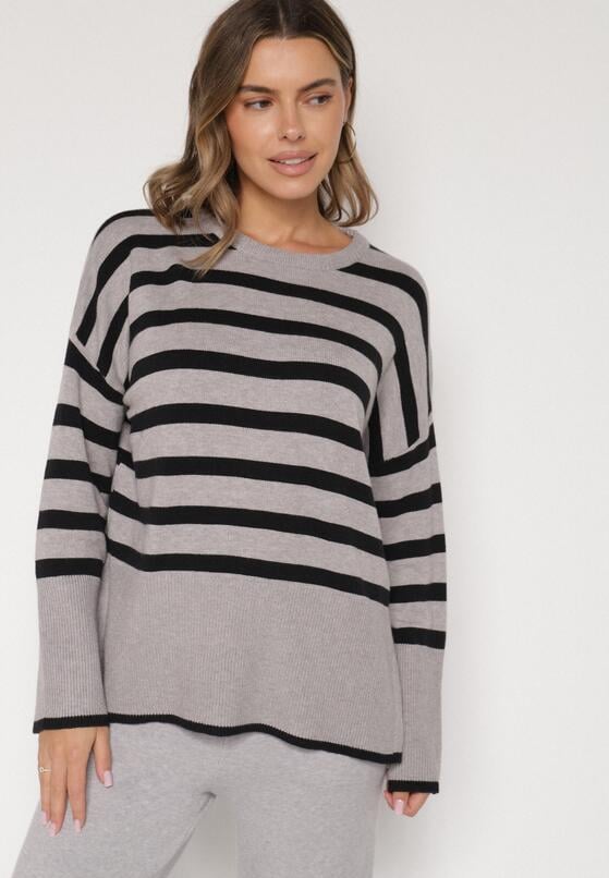 Czarno-Szary Sweter o Kroju Oversize z Motywem Pasków Irtusa 4