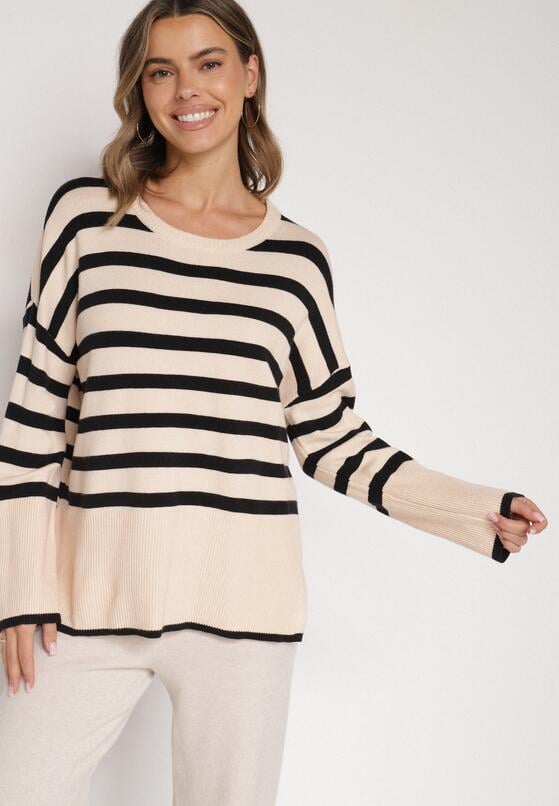 Czarno-Kremowy Sweter o Kroju Oversize z Motywem Pasków Irtusa 2