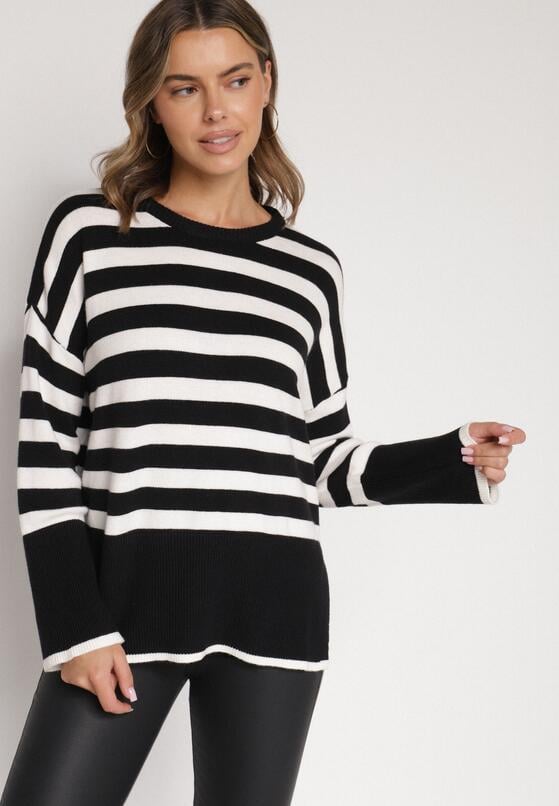 Biało-Czarny Sweter o Kroju Oversize z Motywem Pasków Irtusa 2