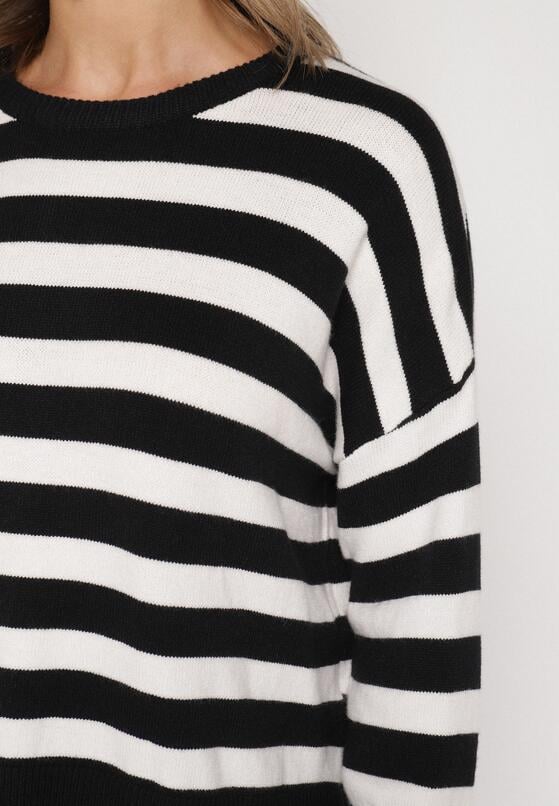 Biało-Czarny Sweter o Kroju Oversize z Motywem Pasków Irtusa 5
