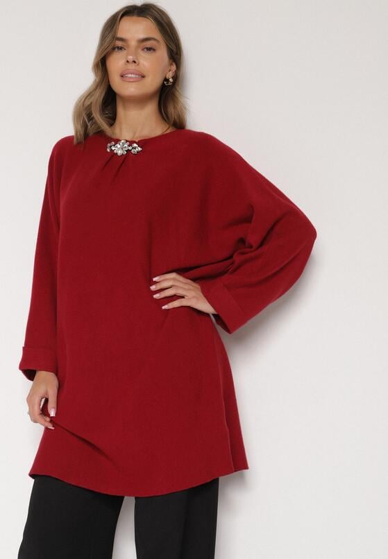 Czerwona Sweterkowa Sukienka o Kroju Oversize z Cyrkoniami Tusalia 4