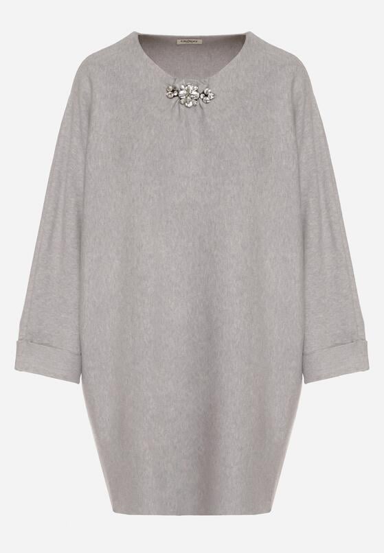 Szara Sweterkowa Sukienka o Kroju Oversize z Cyrkoniami Tusalia 6
