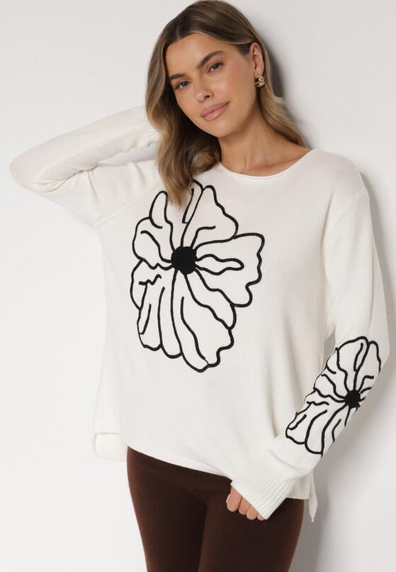 Biały Sweter Ozdobiony Haftowanymi Kwiatami Halatusea 2