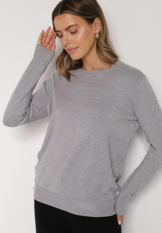Szary Sweter z Guzikami z Boku Tusiana 4