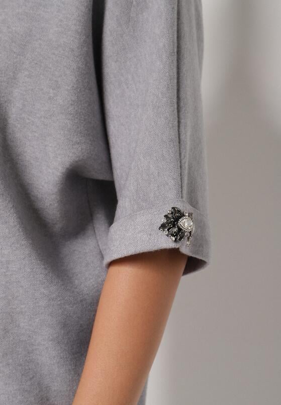 Szary Sweter Ozdobiony na Rękawach Cyrkoniami Aletusa 5