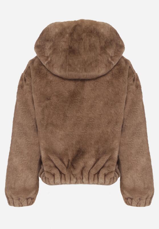Jasnobrązowa Futrzana Kurtka Bomberka z Kapturem i Ozdobną Imitacją Kieszeni Awedalia 7