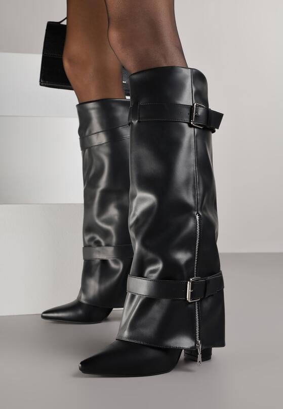 Czarne Kozaki na Słupku z Wywiniętą Cholewką Zdobioną Klamrami i Suwakiem Unwedina 2