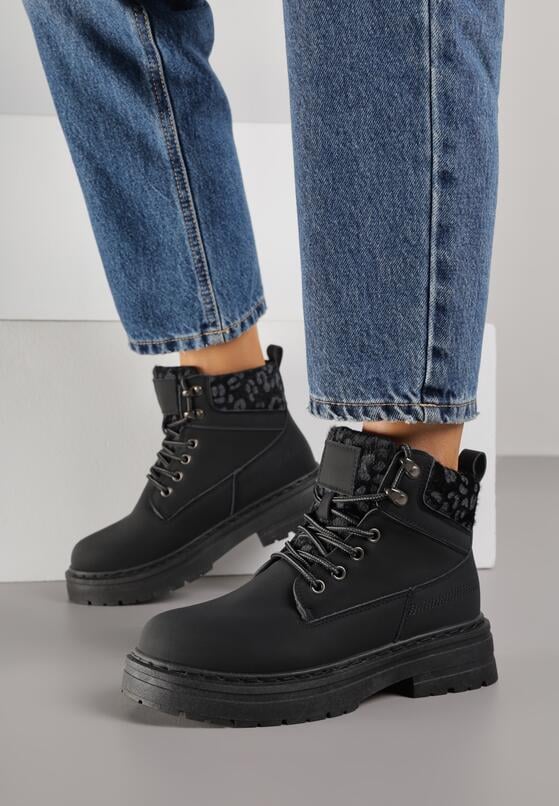 Czarne Trapery Zdobione Wzorzystymi Wstawkami Vetiane 1