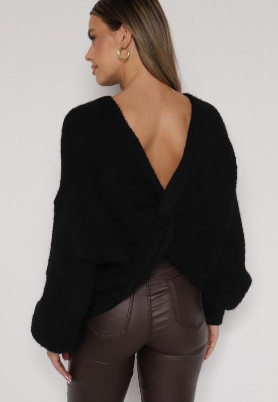 Czarny Sweter Oversize z Domieszką Wełny z Oryginalnym Dekoltem Lawedia 3
