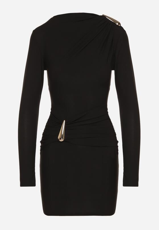 Czarna Dopasowana Sukienka Ozdobiona Metalicznymi Aplikacjami Vetimala 6