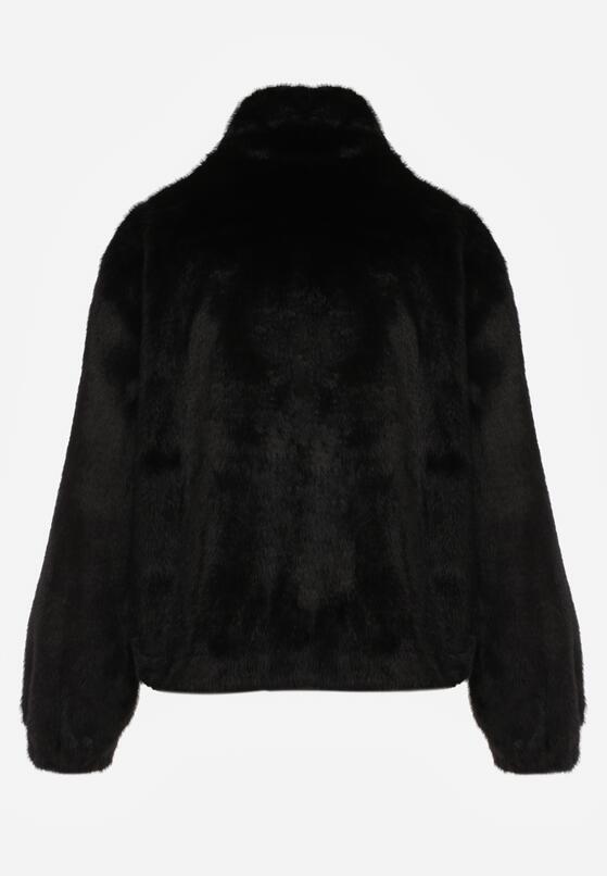 Czarna Futrzana Kurtka Ozdobiona Kieszeniami Vetilina 7