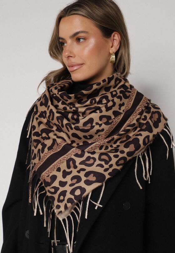 Ciemnobrązowy Panterkowy Szalik z Wiskozy Zdobiony Frędzlami Ferenea 1