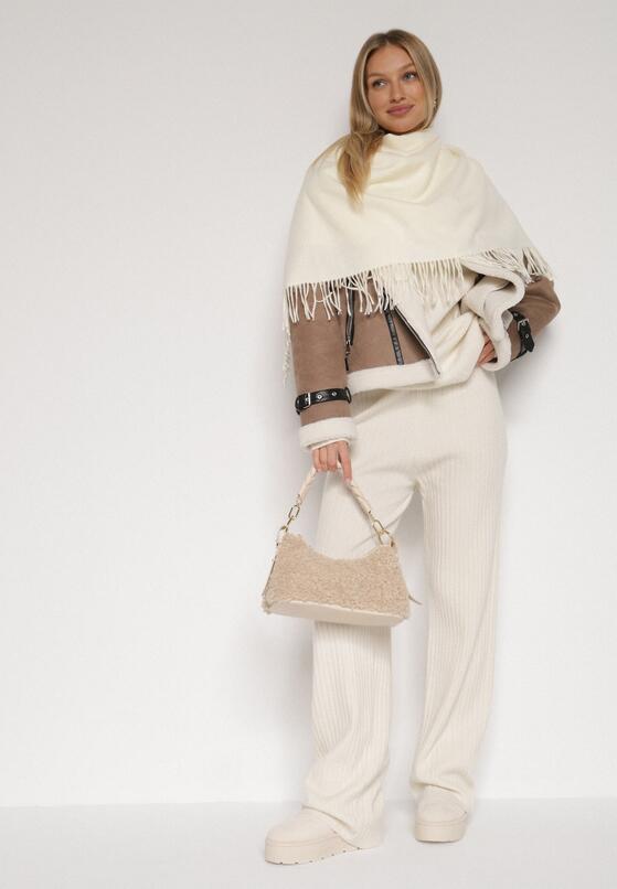 Jasnobeżowy Trójkątny Szalik z Wiskozy i Bawełny z Frędzlami Vetirala 2