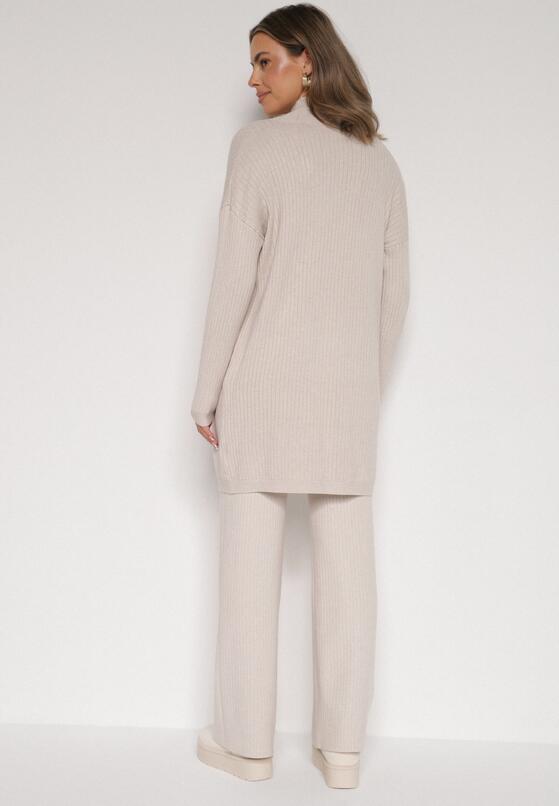 Beżowy Dzianinowy Komplet z Wiskozą Spodnie Bluzka z Półgolfem i Kardigan Vetisena 3