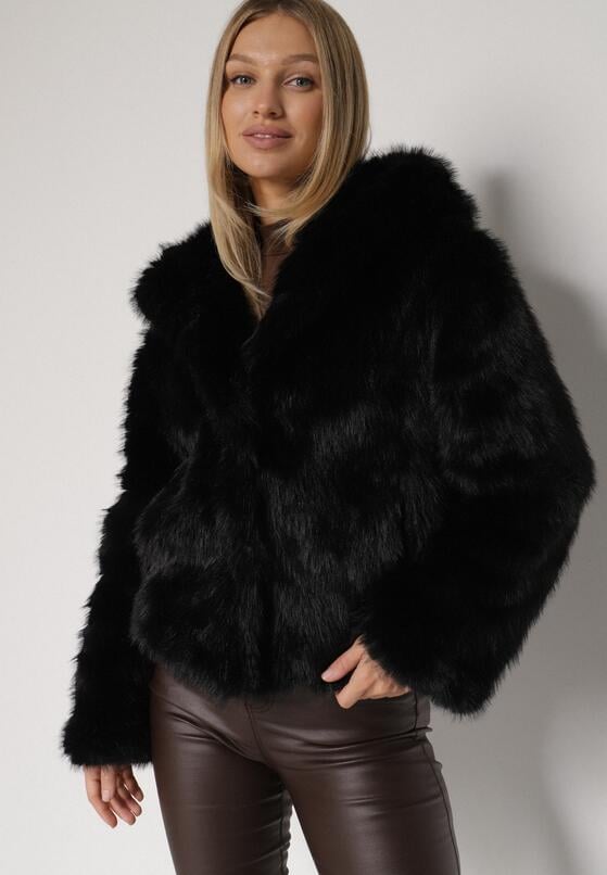 Czarna Kurtka Futrzana z Nieodpinanym Kapturem Vetirire 1