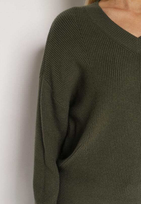 Ciemnozielony Sweter z Domieszką Kaszmiru z Dekoltem w Serek Feralaine 5