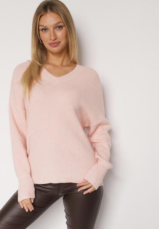 Jasnoróżowy Sweter z Domieszką Kaszmiru z Dekoltem w Serek Feralaine 2