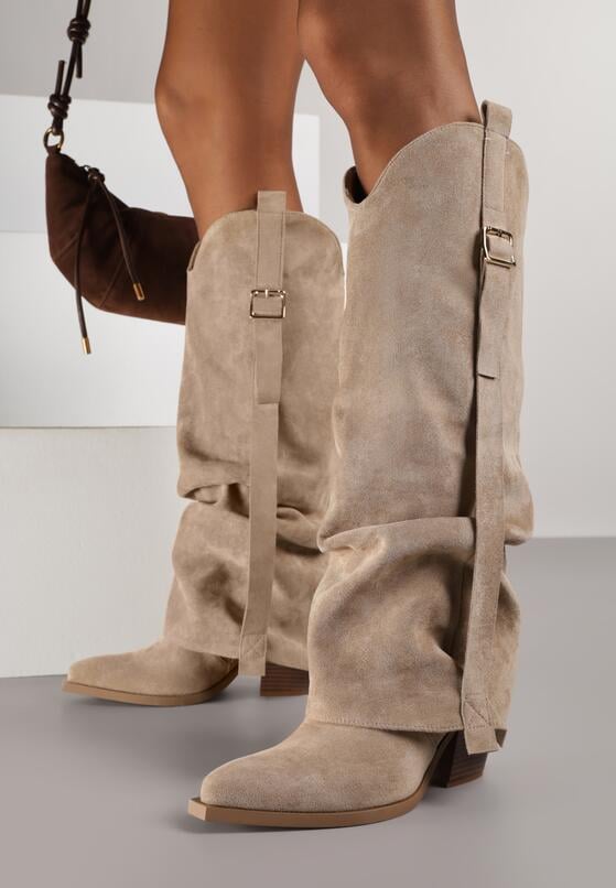 Ciemnobeżowe Kozaki Kowbojki na Stożkowym Obcasie z Wywiniętą Cholewką i Klamrą Naletea 2