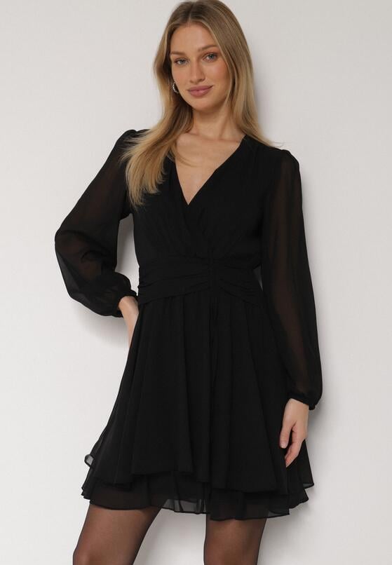 Czarna Rozkloszowana Sukienka z Siateczki z Kopertowym Dekoltem Zenessa 1